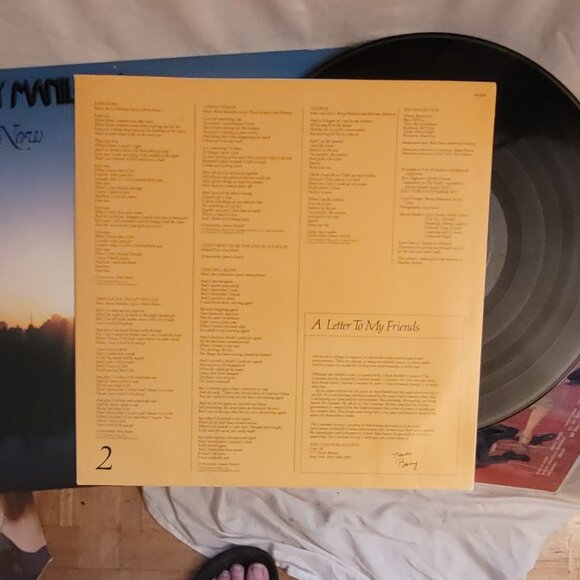2/$9 RECORDS BARRY MANILOW - EVEN NOW  FAN CLUB FORM INCLUDED - Picture 4 of 5
